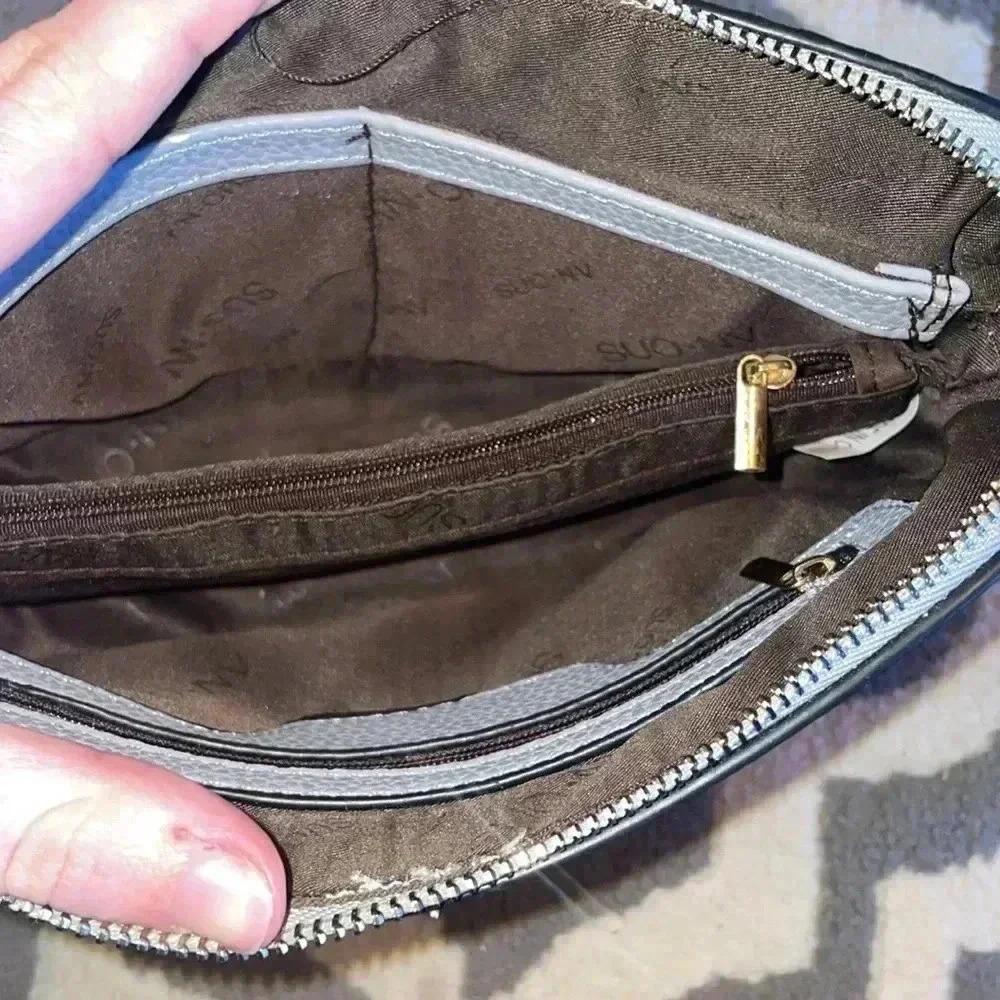 Suo•nv Purse - Picture 3 of 3